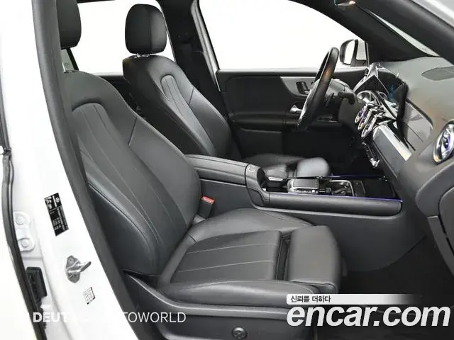 Mercedes-Benz GLB-Class 2021 — Şəkil 9/20