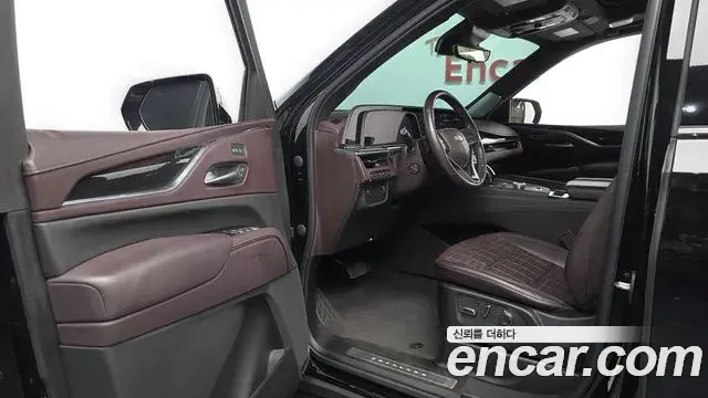 Cadillac Escalade 2023 — ფოტო 25/39