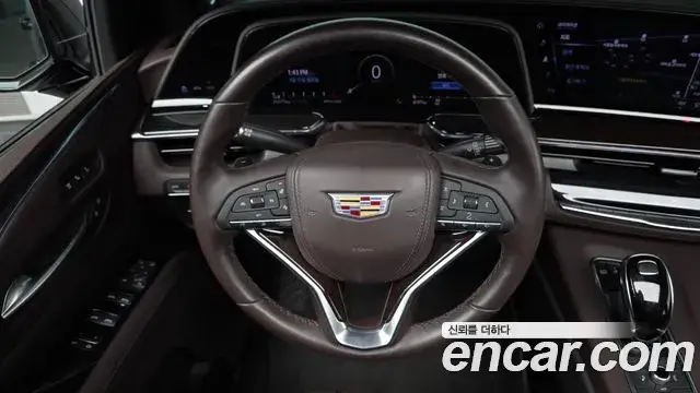 Cadillac Escalade 2023 — ფოტო 20/39