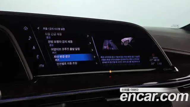 Cadillac Escalade 2023 — ფოტო 9/39