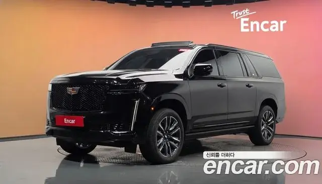 Cadillac Escalade 2023 — ფოტო 16/39