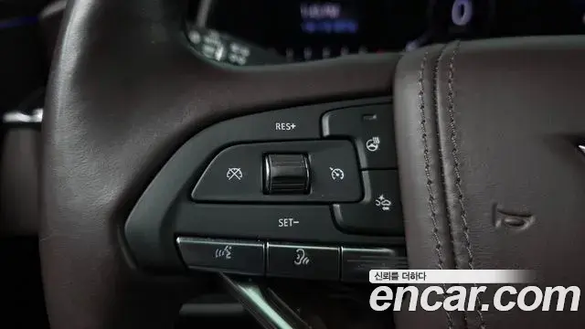 Cadillac Escalade 2023 — ფოტო 4/39