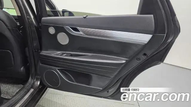 Genesis G80 2021 — ფოტო 27/41
