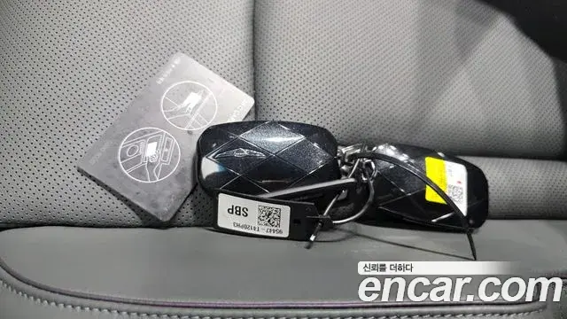 Genesis G90 2025 — Photo 27/34