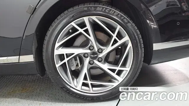 Genesis G90 2025 — Photo 33/34