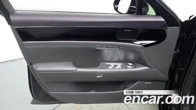 Genesis G90 2025 — Photo 34/34
