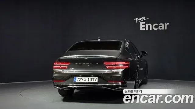 Genesis G80 2024 — Photo 19/20