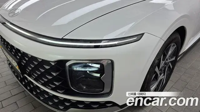 Hyundai Grandeur Hybrid 2024 — Photo 26/33
