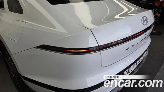 Hyundai Grandeur Hybrid 2024 — Photo 1/33