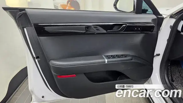 Hyundai Grandeur Hybrid 2024 — Photo 32/33