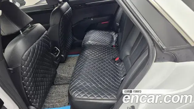 Hyundai Grandeur Hybrid 2024 — Photo 12/33