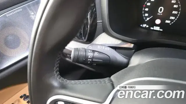 Volvo V60 Cross Country 2019 — ფოტო 2/34