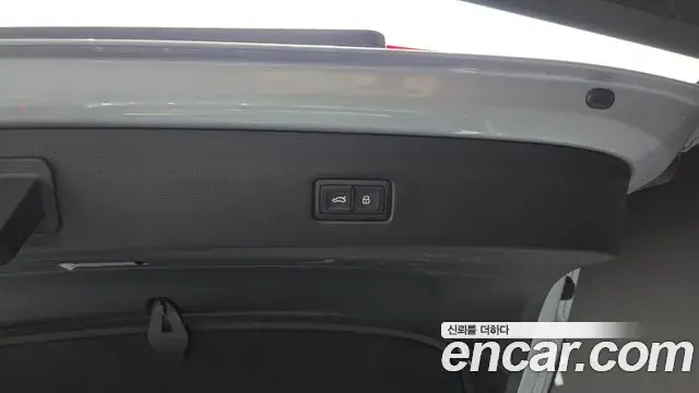 Audi A7 2022 — Şəkil 23/35