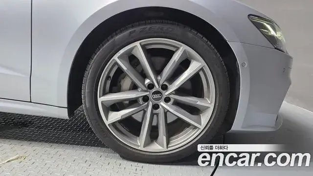 Audi A7 2022 — Şəkil 27/35