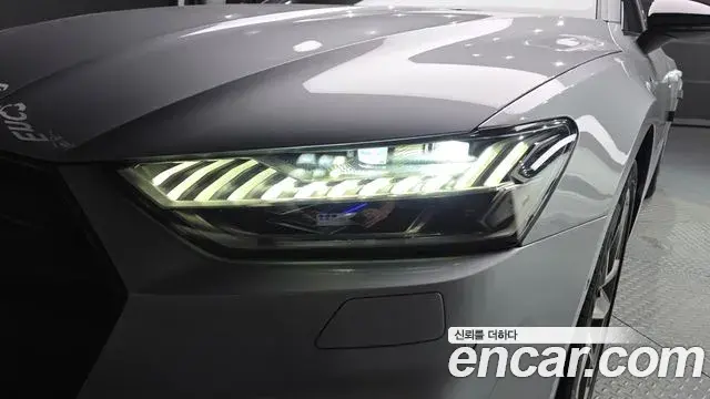 Audi A7 2022 — Şəkil 16/35