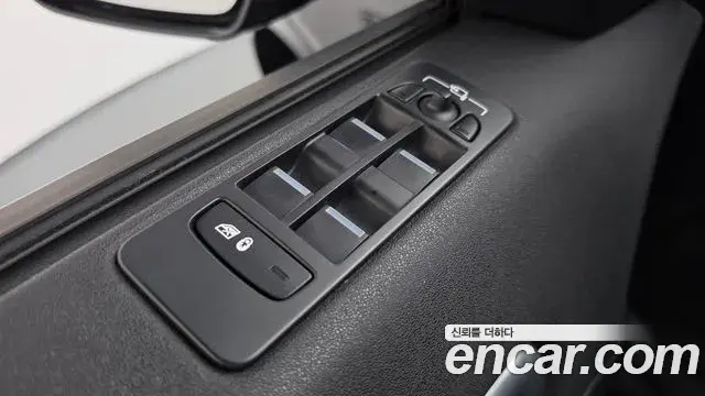 Land Rover Discovery Sport 2019 — ფოტო 11/33