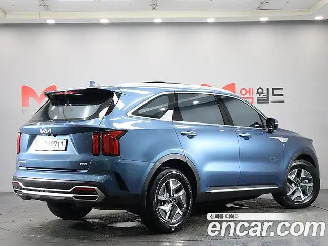 Kia Sorento 2022 — Фото 2/20