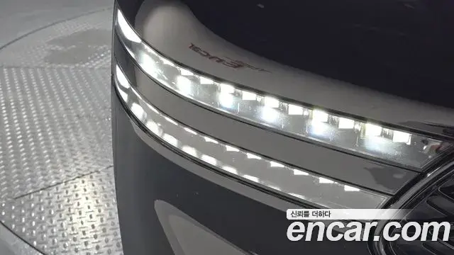 Genesis G90 2025 — Photo 12/33