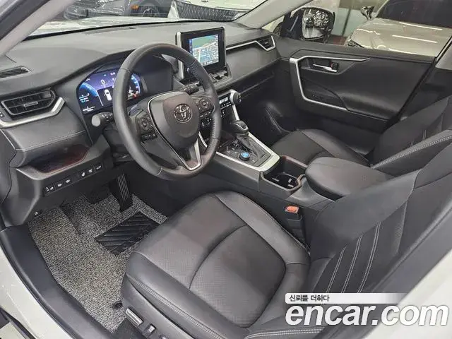 Toyota RAV4 2025 — Photo 5/18