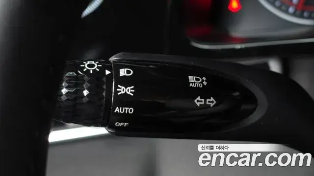 Hyundai The New Avante Hybrid 2023 — ფოტო 17/32