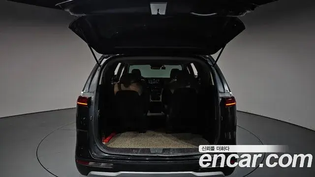 Kia Carnival 2022 — Фото 20/20