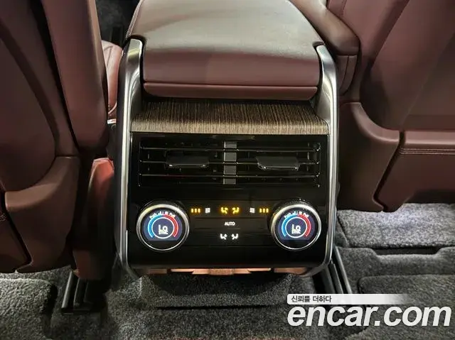 Land Rover Range Rover 2025 — Фото 7/20
