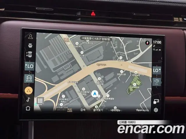 Land Rover Range Rover 2025 — Фото 17/20
