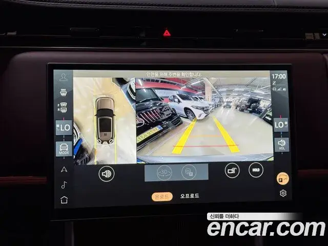 Land Rover Range Rover 2025 — Фото 18/20