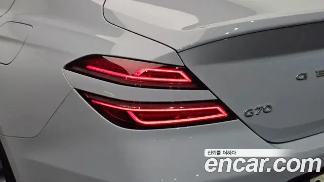 Genesis G70 2022 — ფოტო 27/31