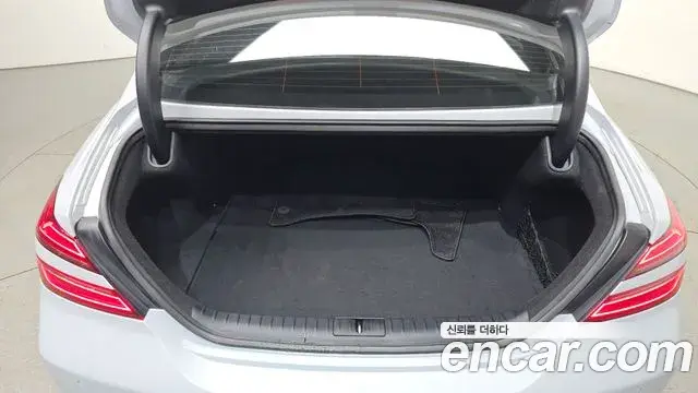 Genesis G70 2022 — ფოტო 11/31
