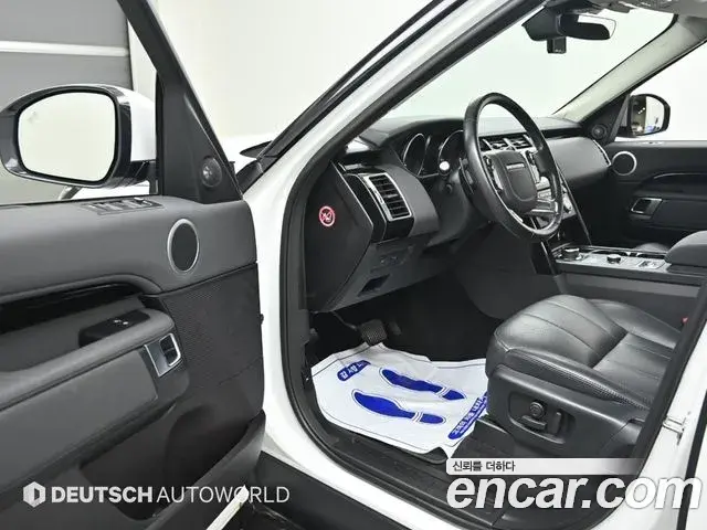 Land Rover Discovery 5 2019 — ფოტო 2/20