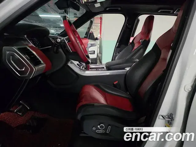 Land Rover Range Rover Sport 2018 — ფოტო 17/19