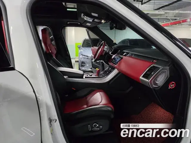 Land Rover Range Rover Sport 2018 — ფოტო 16/19