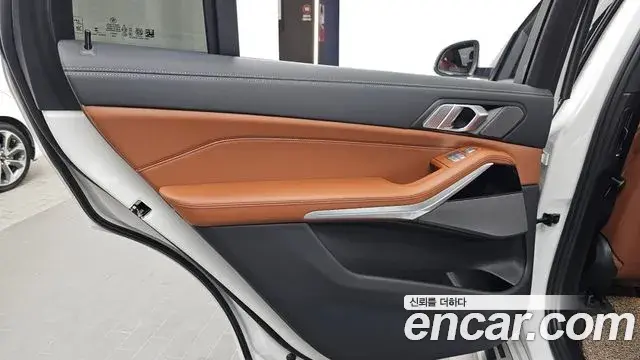 BMW X7 2024 — Şəkil 19/36