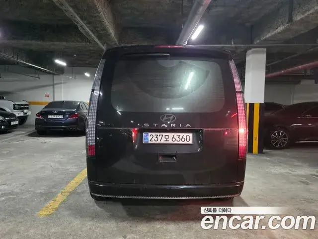 Hyundai Staria 2025 — Şəkil 3/9