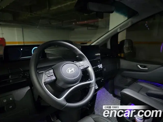 Hyundai Staria 2025 — Şəkil 1/9