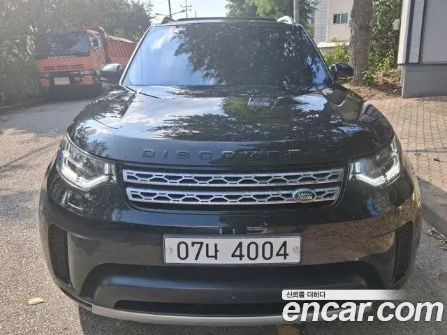 Land Rover Discovery 5 2018 — Photo 5/20
