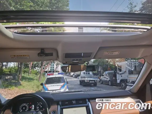 Land Rover Discovery 5 2018 — Photo 15/20