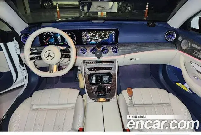 Mercedes-Benz E-Class 2023 — Фото 10/14
