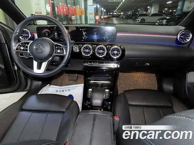 Mercedes-Benz A-Class 2021 — Photo 8/18