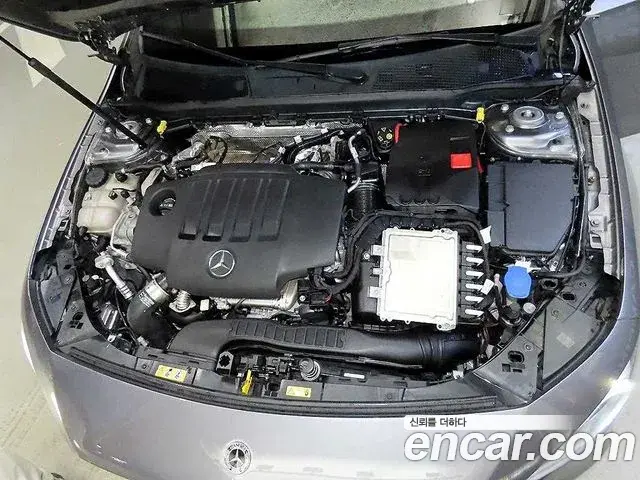 Mercedes-Benz A-Class 2021 — Photo 16/18