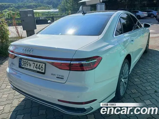 Audi A8 2023 — Şəkil 13/20