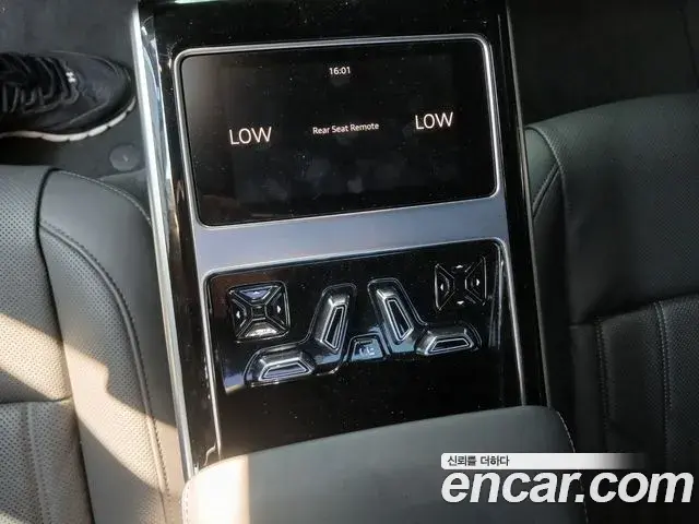 Audi A8 2023 — Şəkil 1/20