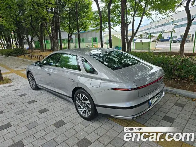 Hyundai Grandeur 2023 — Фото 1/18