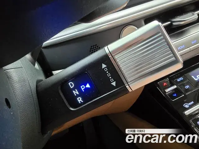 Hyundai Grandeur 2023 — Фото 8/18