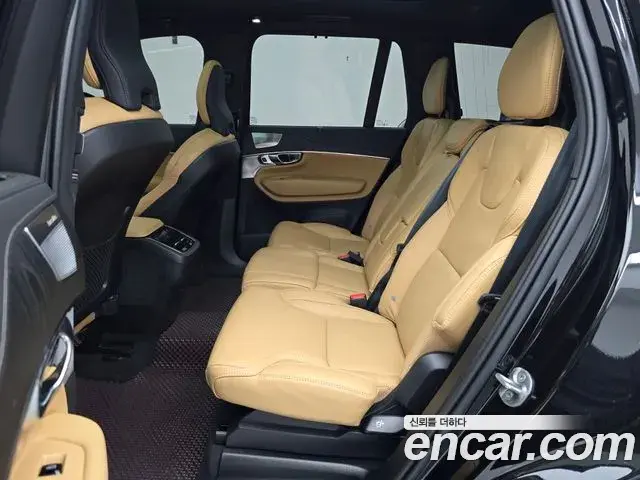 Volvo XC90 2024 — Photo 16/19