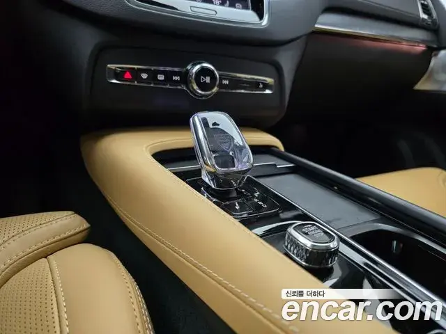 Volvo XC90 2024 — Photo 5/19