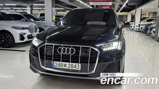 Audi Q7 2023 — Фото 2/19