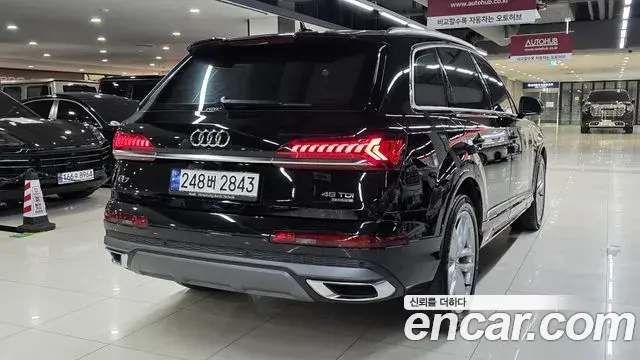 Audi Q7 2023 — Фото 5/19