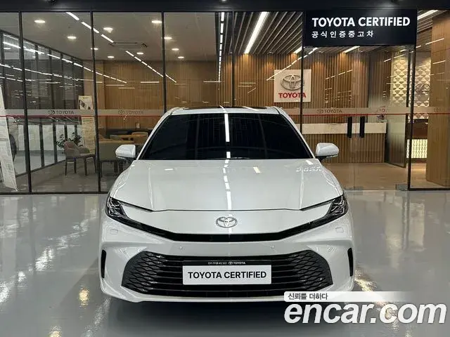 Toyota Camry 2025 — Şəkil 6/19